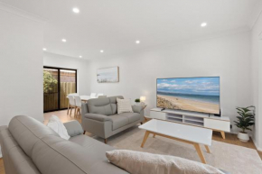 Stylish 3-Bed House Close to Attractions